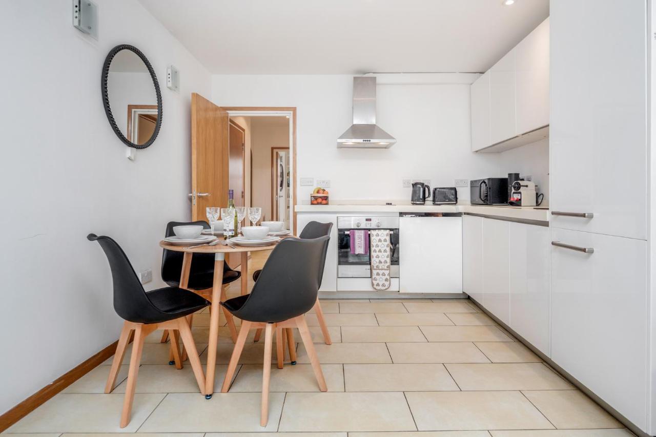 Central Holborn, Lovely And Bright Apartment For 4 London Exteriör bild