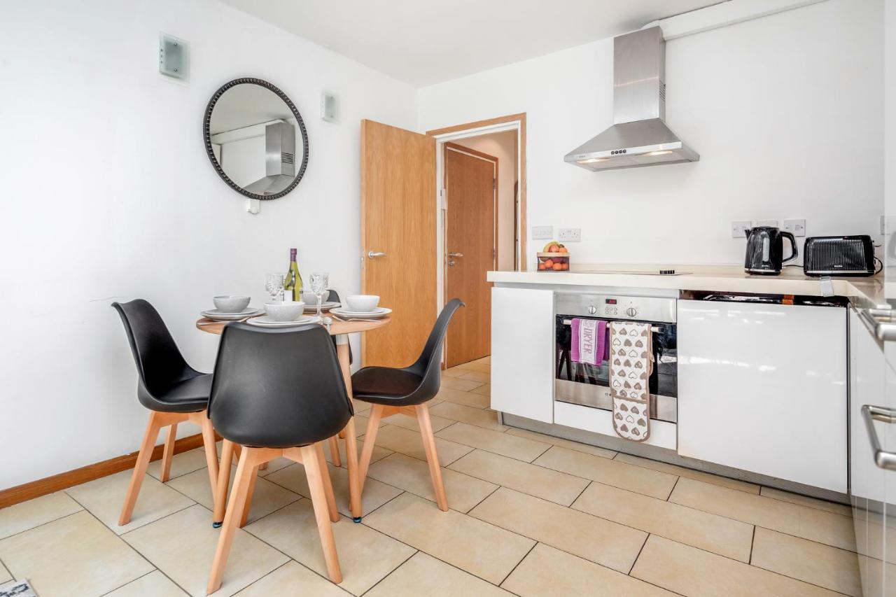 Central Holborn, Lovely And Bright Apartment For 4 London Exteriör bild