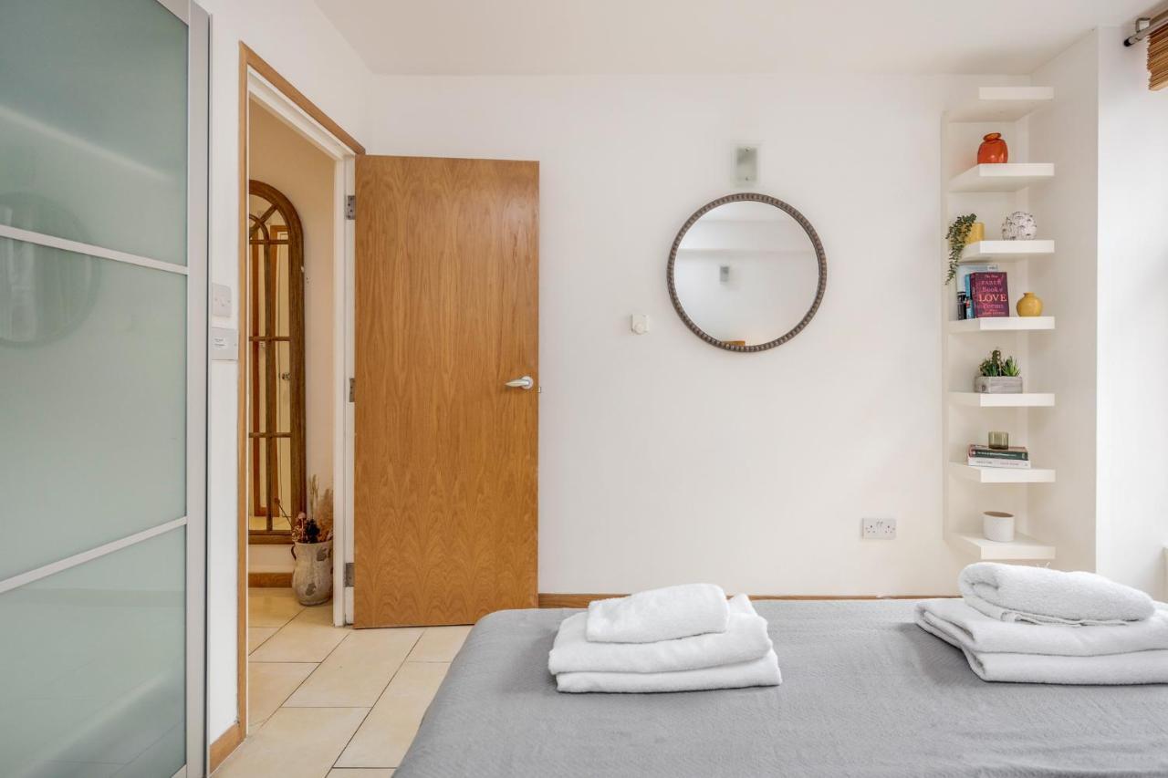 Central Holborn, Lovely And Bright Apartment For 4 London Exteriör bild