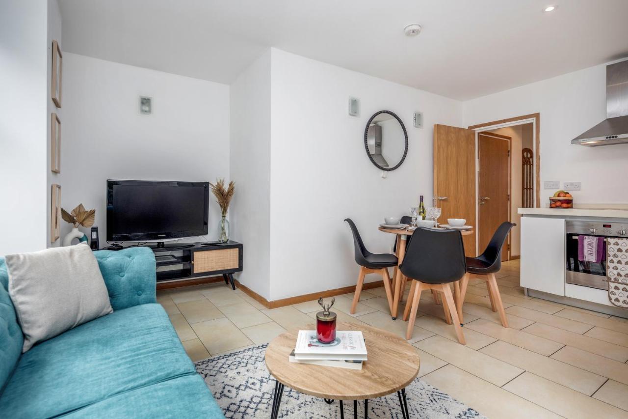 Central Holborn, Lovely And Bright Apartment For 4 London Exteriör bild